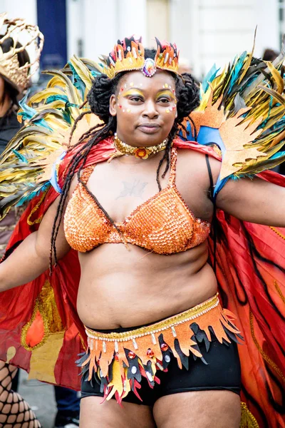 London, Büyük Britanya, 27th Ağustos 2018:-katılımcılar alın kısmı Batı Londra'da, Avrupa'nın en büyük sokak partisi Nottinghill Carival.