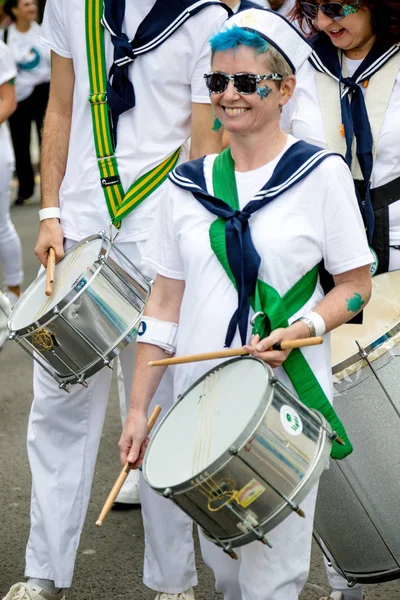 London, Büyük Britanya, 27th Ağustos 2018:-katılımcılar katılın Notting Hill Carival Batı Londra'da, Avrupa'nın en büyük sokak partisi.