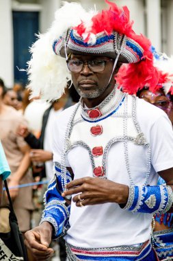 London, Büyük Britanya, 27th Ağustos 2018:-katılımcılar alın kısmı Batı Londra'da, Avrupa'nın en büyük sokak partisi Nottinghill Carival.