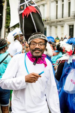 London, Büyük Britanya, 27th Ağustos 2018:-katılımcılar alın kısmı Batı Londra'da, Avrupa'nın en büyük sokak partisi Nottinghill Carival.