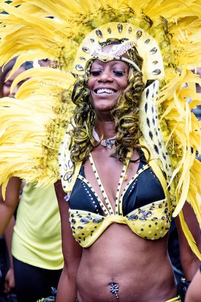 London, Büyük Britanya, 27th Ağustos 2018:-katılımcılar alın kısmı Batı Londra'da, Avrupa'nın en büyük sokak partisi Nottinghill Carival.