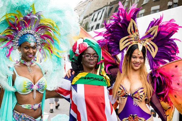 London, Büyük Britanya, 27th Ağustos 2018:-katılımcılar alın kısmı Batı Londra'da, Avrupa'nın en büyük sokak partisi Nottinghill Carival.