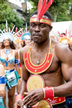 London, Büyük Britanya, 27th Ağustos 2018:-katılımcılar alın kısmı Batı Londra'da, Avrupa'nın en büyük sokak partisi Nottinghill Carival.