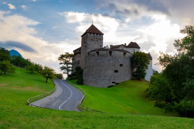 Vaduz, Lihtenştayn, 18th Ağustos 2018:-Vaduz Kalesi, iktidar Liechtenstein Prens yurdu bulunan sermaye şehir Vaduz