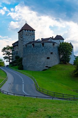 Vaduz, Lihtenştayn, 18th Ağustos 2018:-Vaduz Kalesi, iktidar Liechtenstein Prens yurdu bulunan sermaye şehir Vaduz