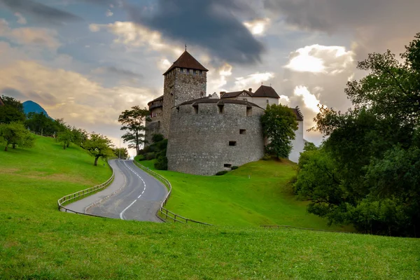 Vaduz, Lihtenştayn, 18th Ağustos 2018:-Vaduz Kalesi, iktidar Liechtenstein Prens yurdu bulunan sermaye şehir Vaduz