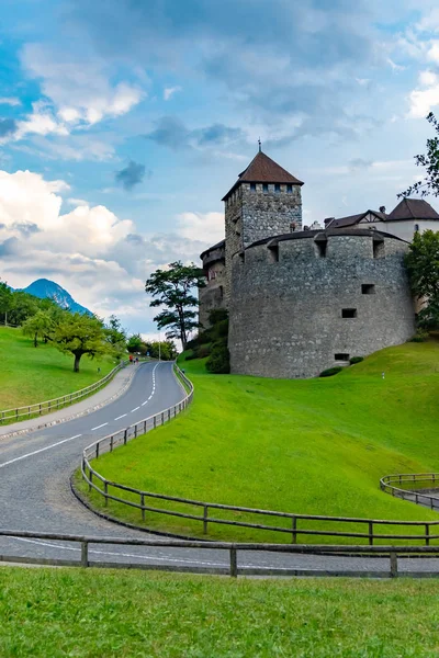 Vaduz, Lihtenştayn, 18th Ağustos 2018:-Vaduz Kalesi, iktidar Liechtenstein Prens yurdu bulunan sermaye şehir Vaduz