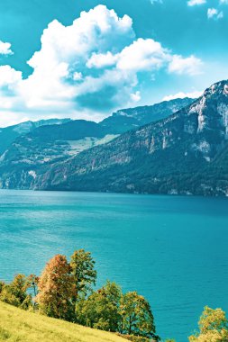 Lake Walensee İsviçre'deki bir görünümünü 