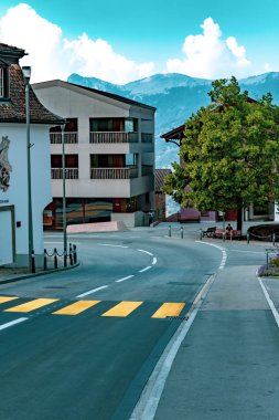 Triesenberg, Lihtenştayn, 20 Ağustos 2018:-bir görünüm Triesenberg merkezi Liechtenstein. Triesenberg 30 kilometre kare, Liechtenstein en büyük yerleşim yeri.
