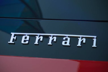 Vaduz, Lihtenştayn, 16 Ağustos 2018:-A Ferrari spor araba park Vaduz, Liechtenstein sermaye şehir