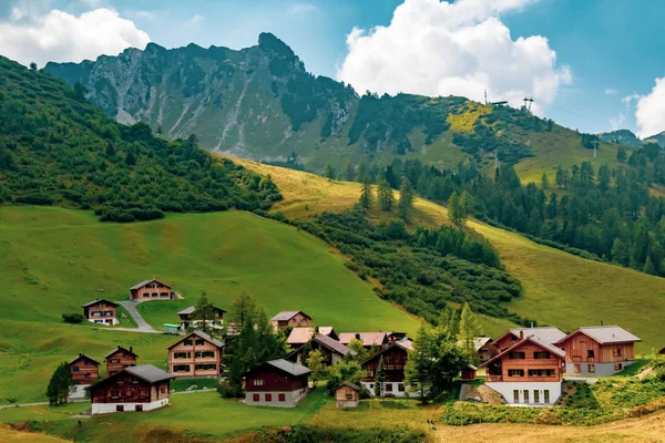 Malbun Liechtenstein Ağustos 2018 Malbun Tek Kayak Merkezi Liechtenstein Binaların — Stok fotoğraf