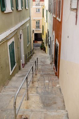 Cebelitarık, Amerika Birleşik Devletleri, 30 Eylül 2018:-geri eski kasaba Cebelitarık, normal turist iz kapalı şekilde sokak. Gibraltar İngiliz denizaşırı Bölgesi İspanya'nın güney ucunda yer almaktadır.