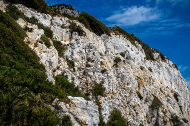 Cebelitarık Rock. Gibraltar İngiliz denizaşırı Bölgesi İspanya'nın güney ucunda yer almaktadır