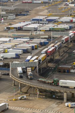 Dover, Amerika Birleşik Devletleri, 18 Ocak 2019: - Fransa'ya yakın İngiliz bağlantı noktası bağlantı noktası Dover, Kent bırakmak bekleyen kamyonlar