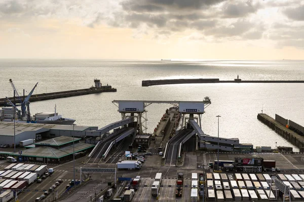 Dover, Amerika Birleşik Devletleri, 18 Ocak 2019:-Port of Dover, yakın İngilizler port Fransa'ya Kent görünümü