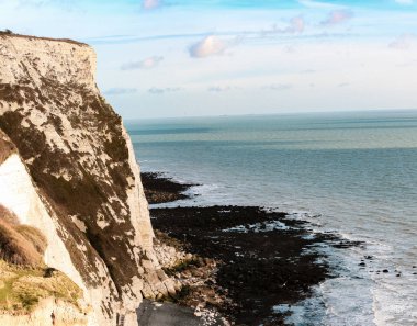 Bir görünüm üzerinden ünlü beyaz Kayalıklarla Dover, Kent, İngiltere
