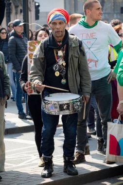 Londra'nın merkezinde exctintion İsyanı Protesto
