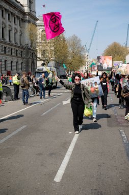 Londra'nın merkezinde exctintion İsyanı Protesto