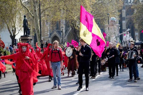 Protesta de rebelión de extinción en el centro de Londres — Foto de Stock