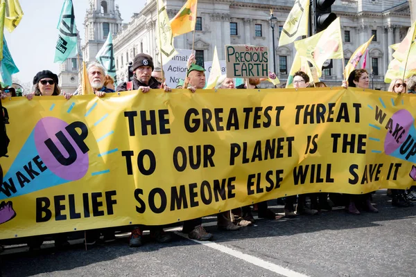 Protesta de rebelión de extinción en el centro de Londres —  Fotos de Stock