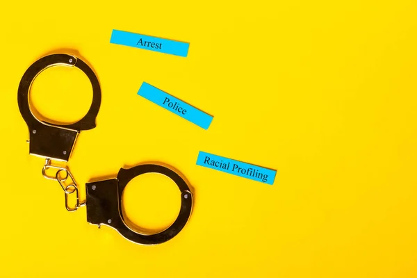 Koncepcja przestępczości z kajdankami — Zdjęcie stockowe