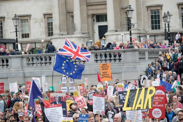 Londra'nın merkezinde Anti Donald Trump Protestocular — Stok fotoğraf