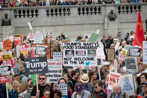 Londra'nın merkezinde Anti Donald Trump Protestocular