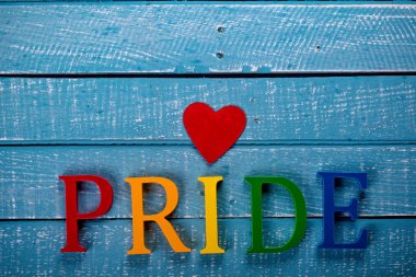 Gay Pride kavramının yukarıdan aşağıya fotoğraf