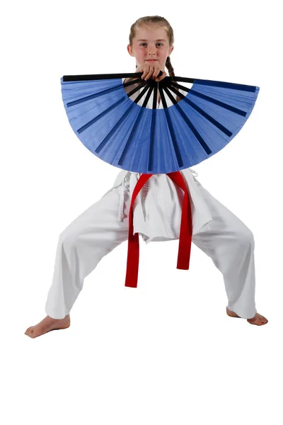 Tweenage Mädchen beim Karate — Stockfoto