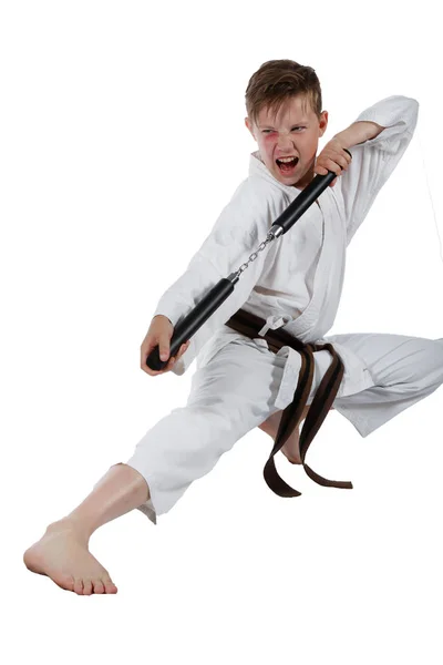 Adolescente haciendo artes marciales — Foto de Stock