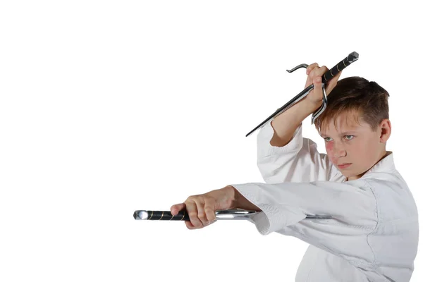 Tiener jongen doen martial arts — Stockfoto