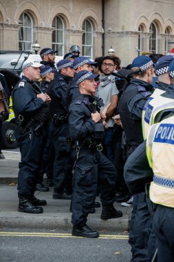 Londra'da anti faşist protestolar