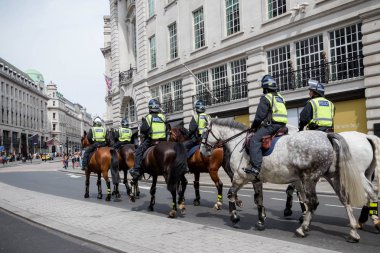 Londra'da anti faşist protestolar