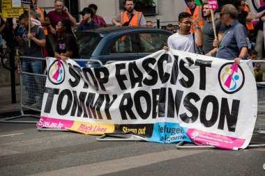 Londra'da anti faşist protestolar