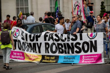 Londra'da anti faşist protestolar