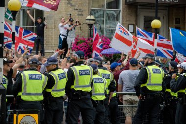 Londra'da anti faşist protestolar