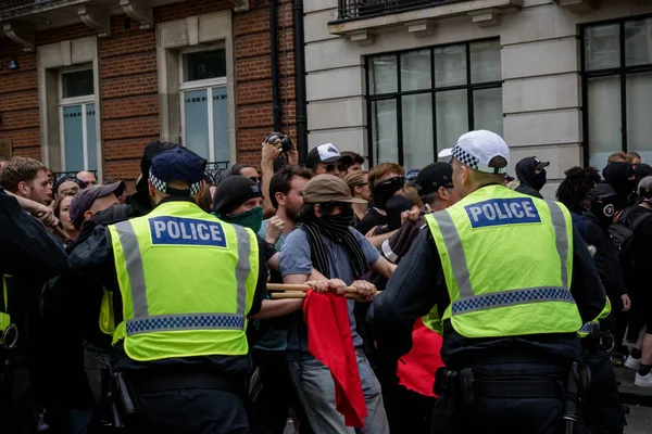 Protestas antifascistas en Londres — Foto de Stock