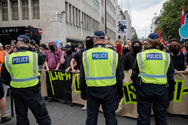 Protestas antifascistas en Londres — Foto de Stock