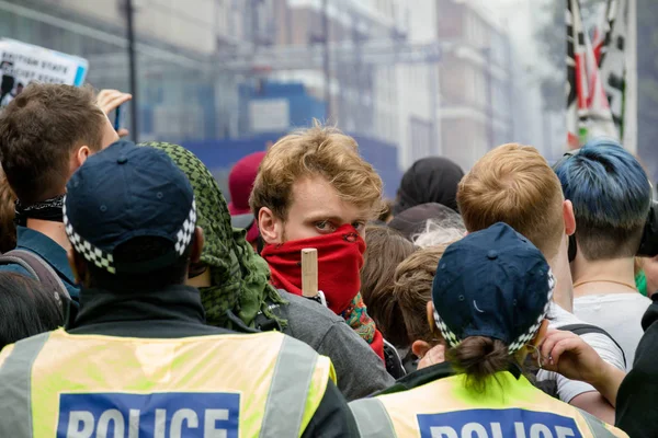Antifaschistische Proteste in London — Stockfoto