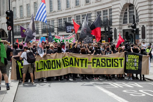 Manifestations antifascistes à Londres — Photo