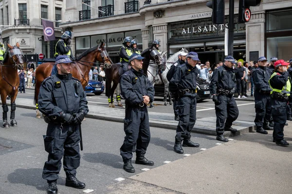 Protestas antifascistas en Londres —  Fotos de Stock