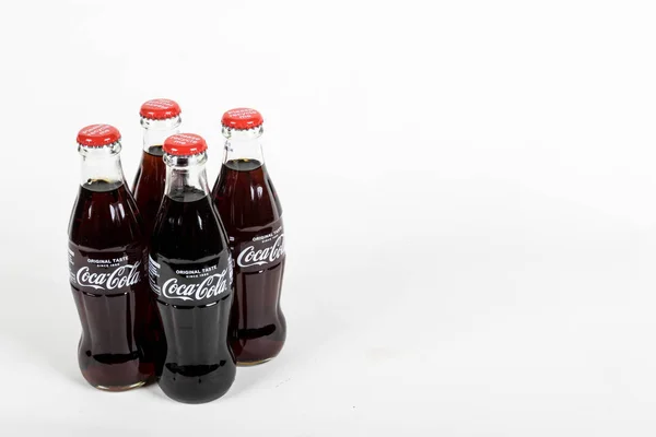 Szklana butelka Coca Cola — Zdjęcie stockowe