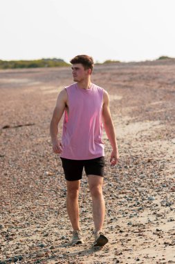 Altın saat plaj yürüyüş