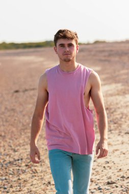 Altın saat plaj yürüyüş