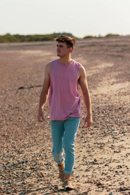 Altın saat plaj yürüyüş