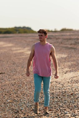 Altın saat plaj yürüyüş