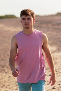 Altın saat plaj yürüyüş