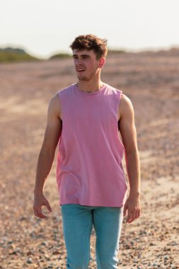 Altın saat plaj yürüyüş