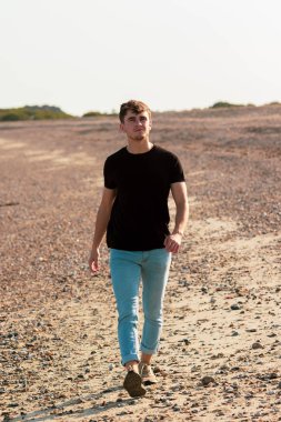 Altın saat plaj yürüyüş