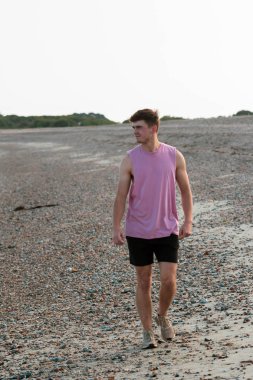 Altın saat plaj yürüyüş